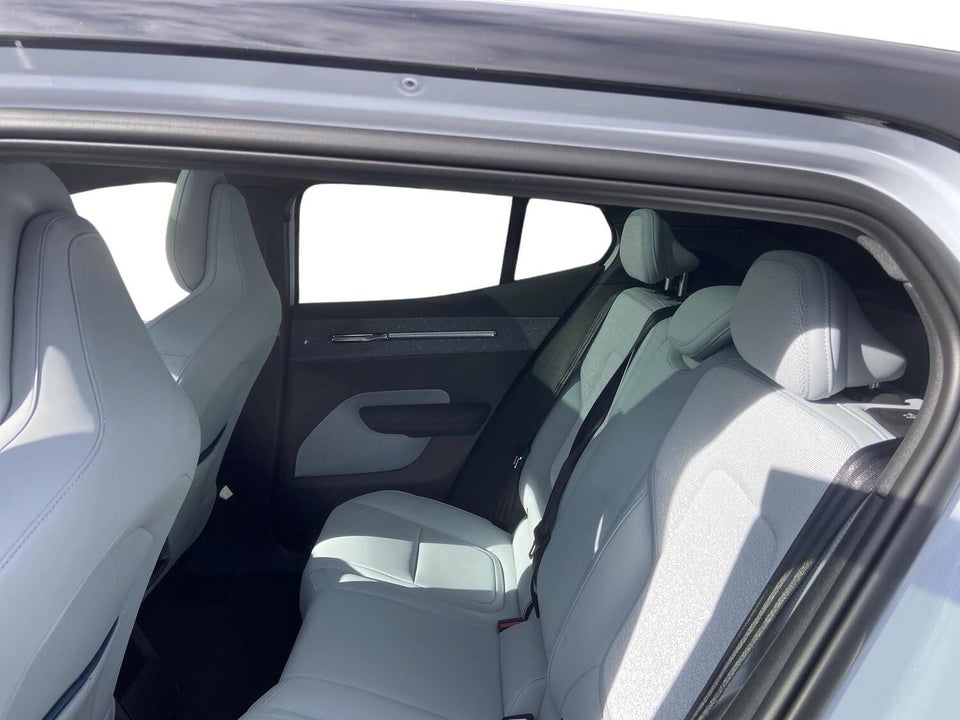 Volvo EX30 Extended Range Ultra 5d