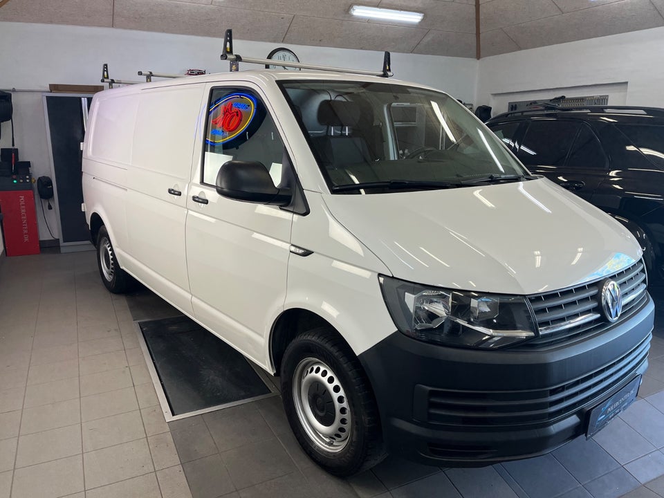 VW Transporter 2,0 TDi 150 Kassevogn lang