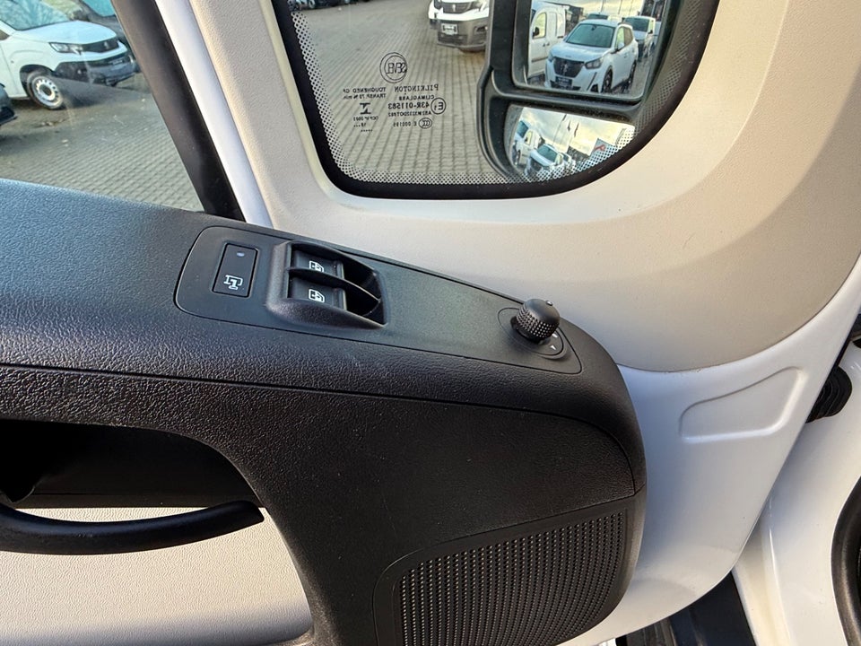 Fiat Ducato 33 2,3 MJT 130 Kassevogn L2H2