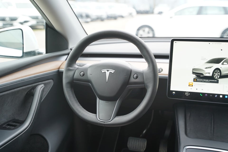 Tesla Model Y Long Range AWD 5d