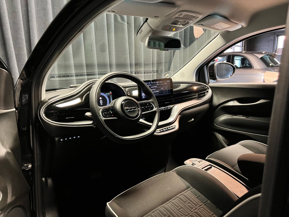 Fiat 500e 42 Icon 3d