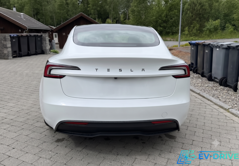 Tesla Model 3 RWD 4d