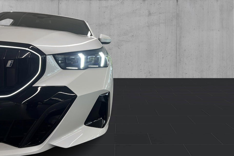 BMW i5 eDrive40 M-Sport Pro 4d