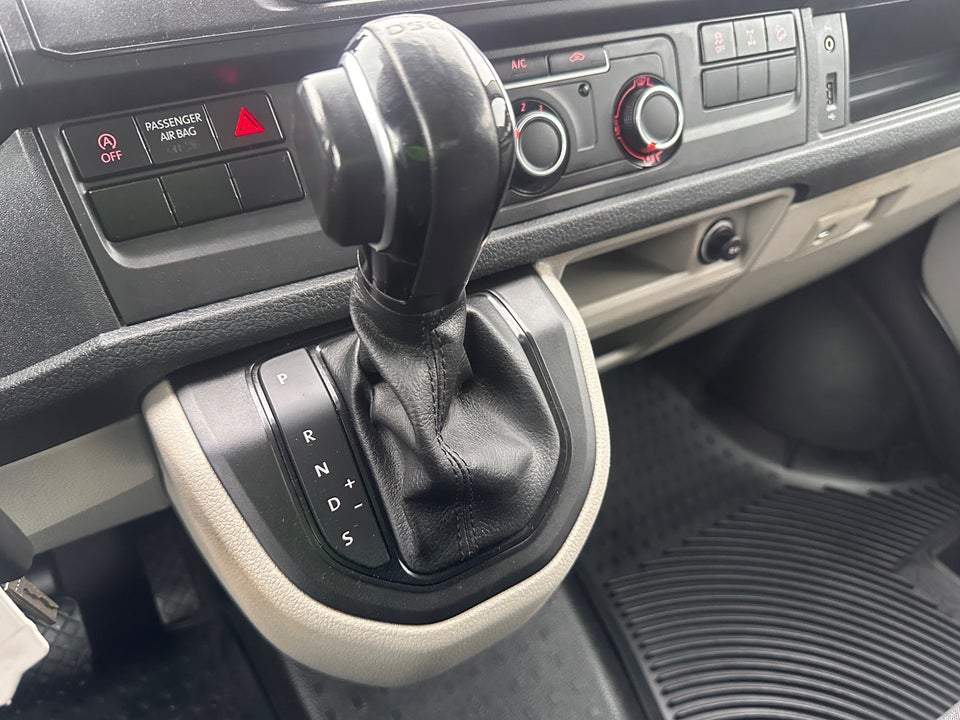 VW Transporter 2,0 TDi 204 Db.Kab m/lad DSG 4Motion 4d
