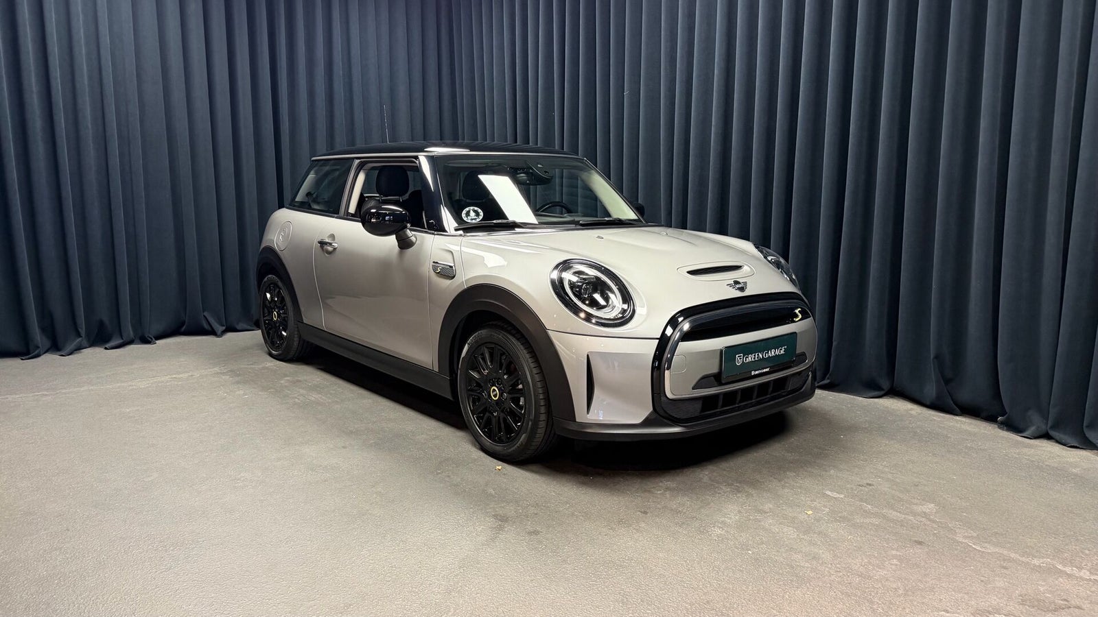 MINI Cooper SE Essential 3d