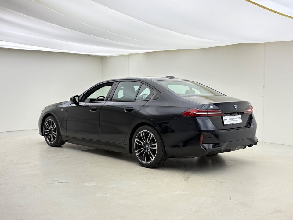 BMW i5 eDrive40 M-Sport 4d