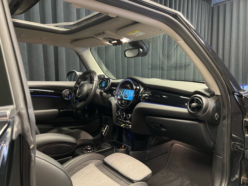 MINI Cooper SE Edition Premium Plus 3d