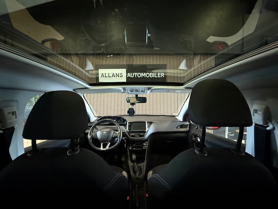 Peugeot 208 1,2 VTi 82 Allure Sky 5d
