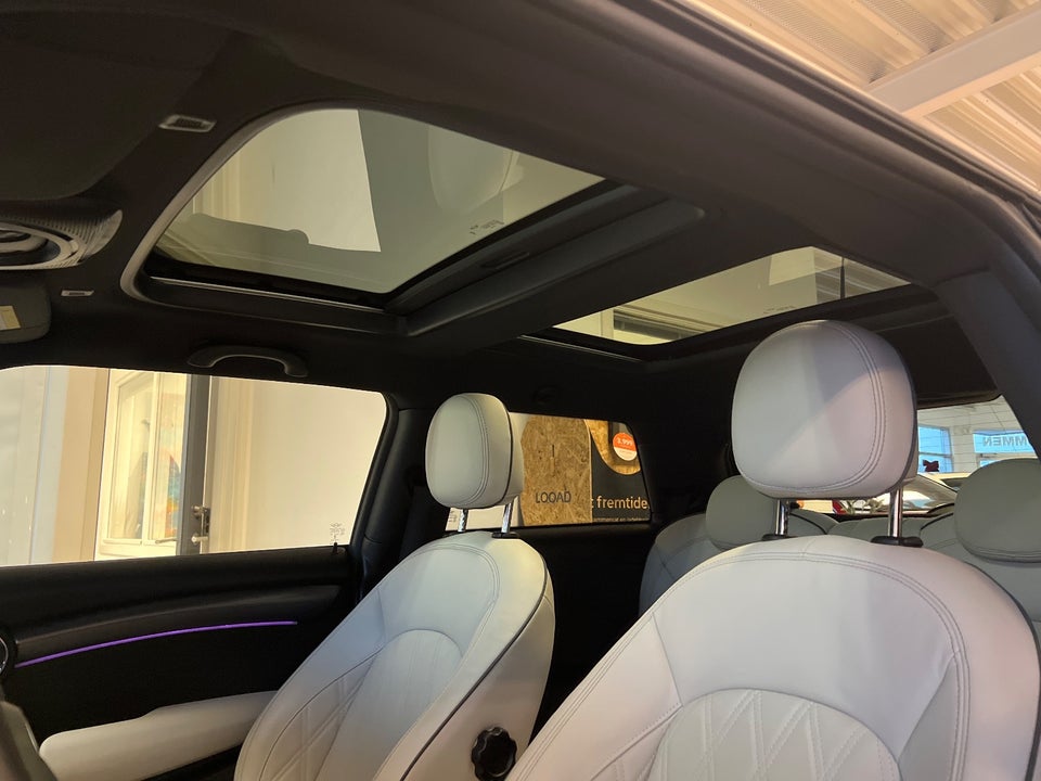 MINI Cooper SE Maximise 3d