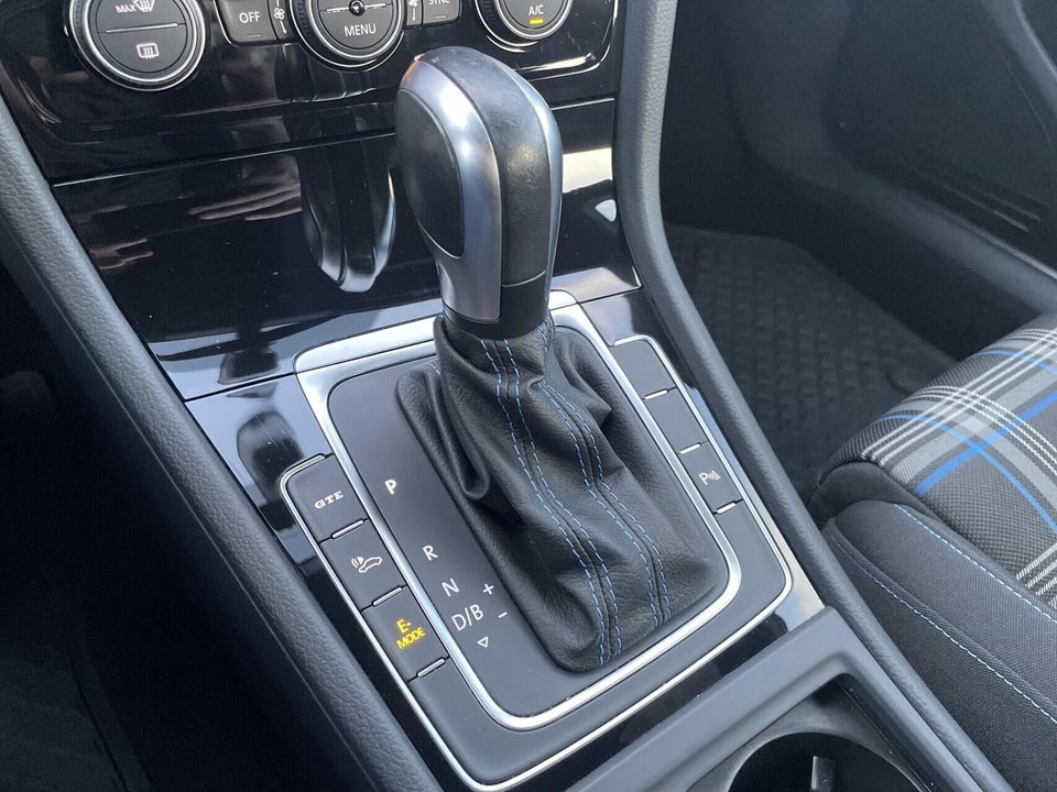 VW Golf VII 1,4 GTE DSG 5d