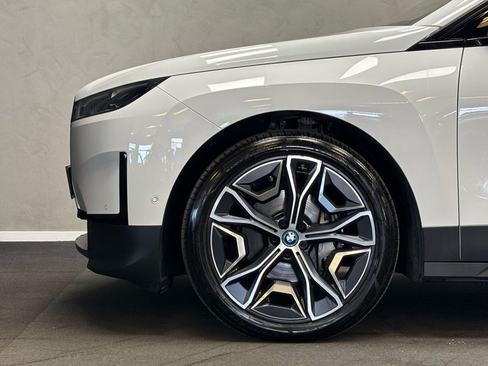 BMW iX xDrive40 5d