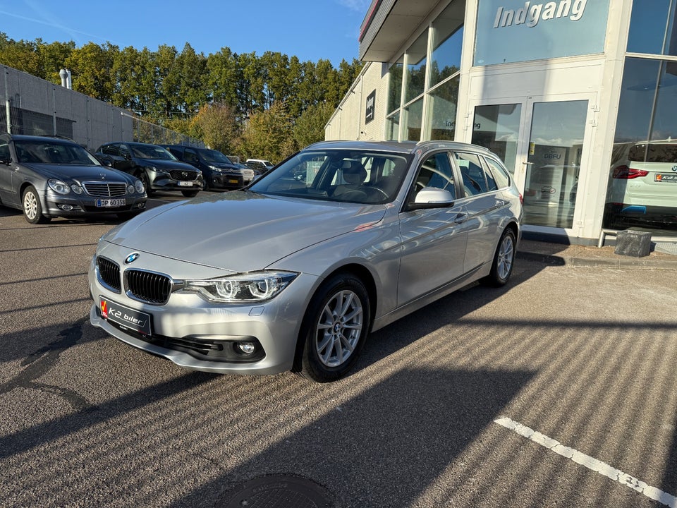 BMW 320i 2,0 Touring Advantage aut. 5d