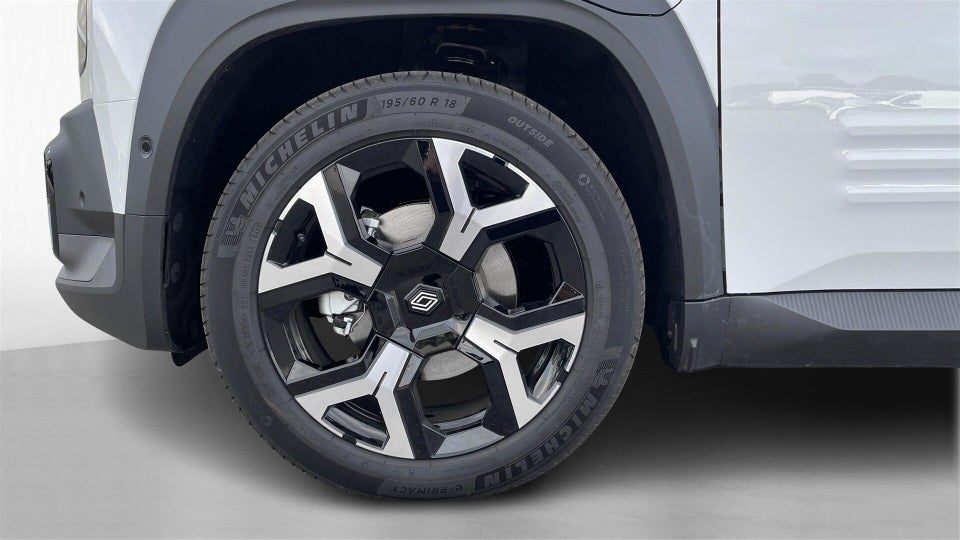 Renault 4 E-Tech 52 Techno 5d