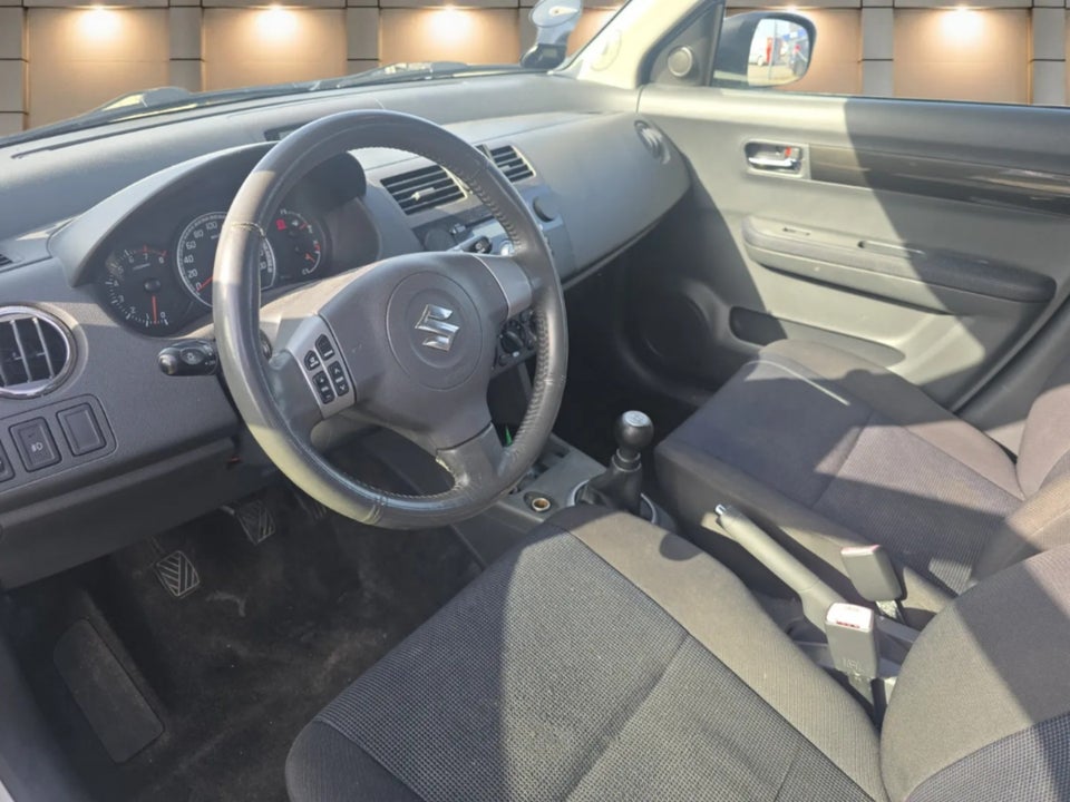 Suzuki Swift 1,3 GLS 5d