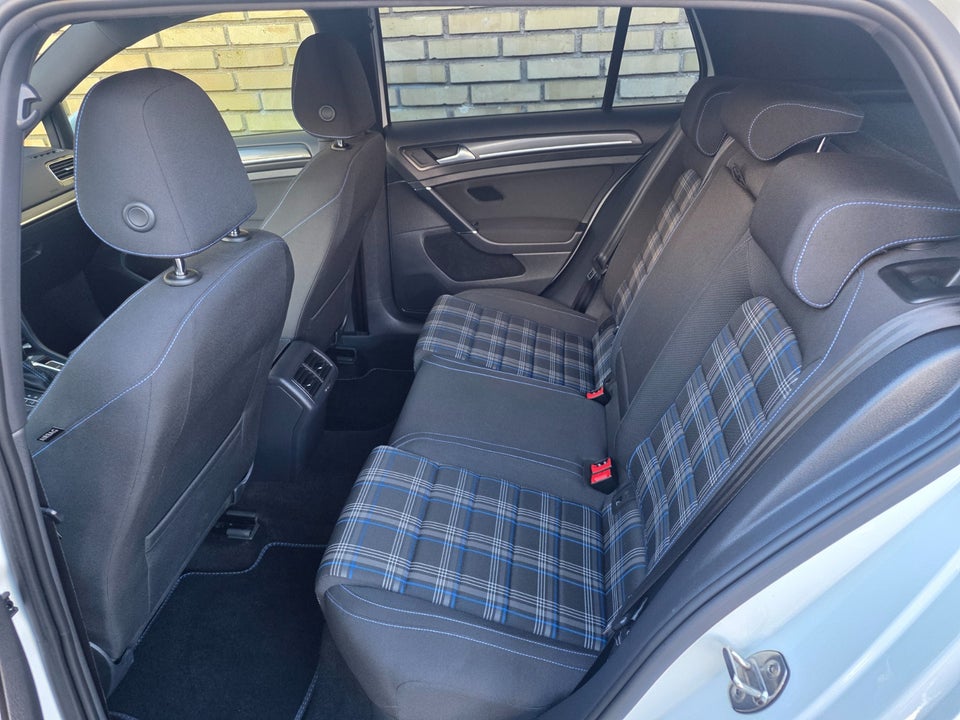 VW Golf VII 1,4 GTE DSG 5d