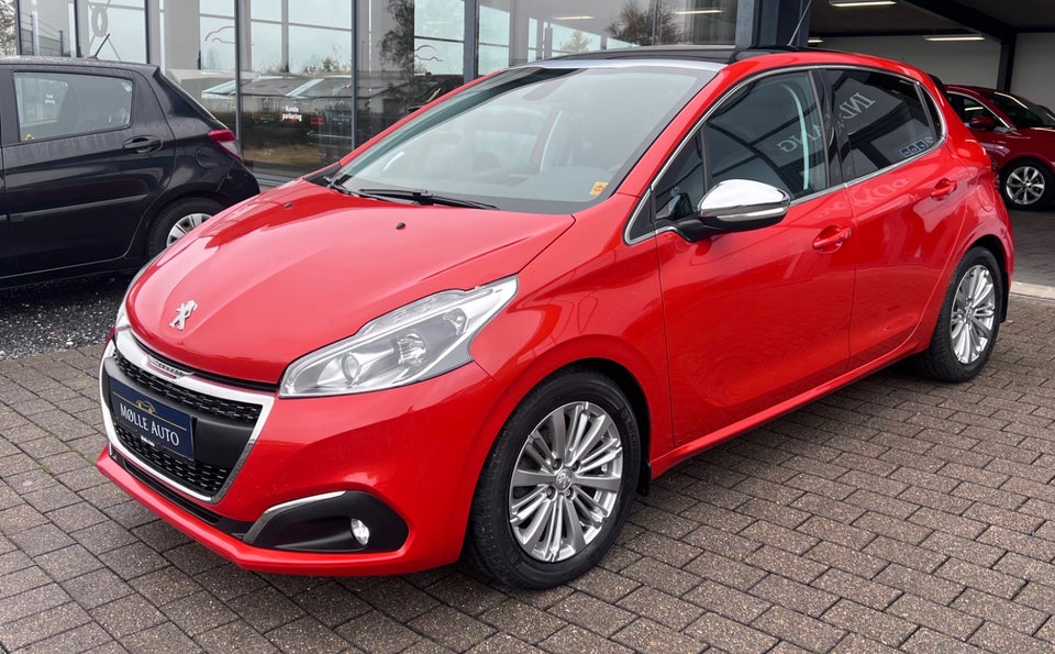 Peugeot 208 1,2 PureTech 82 Allure Sky 5d