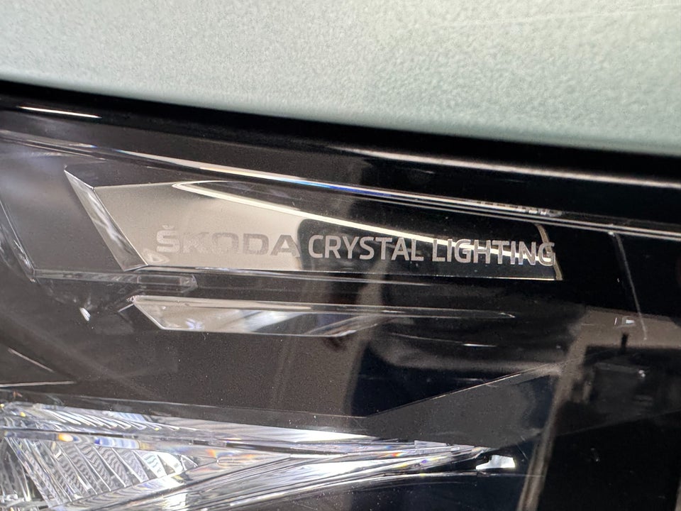 Skoda Enyaq 60 iV Suite 5d