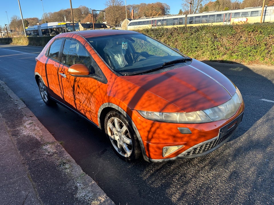 Honda Civic 1,8 Sport i-Shift 5d