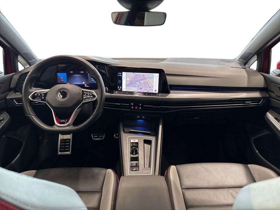 VW Golf VIII 2,0 GTi DSG 5d