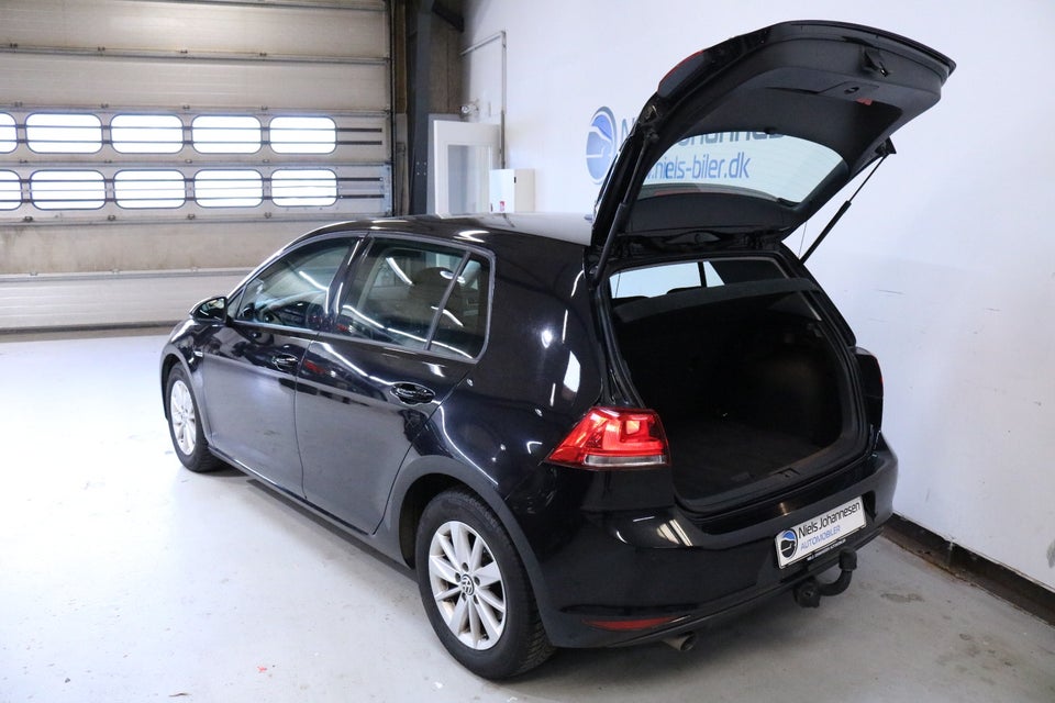 VW Golf VII 1,6 TDi 110 BlueMotion 5d