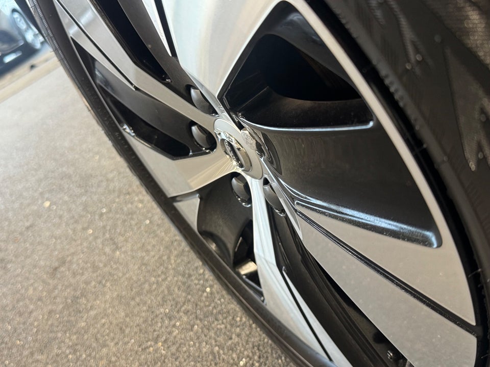 Volvo XC40 1,5 T4 ReCharge R-Design aut. 5d