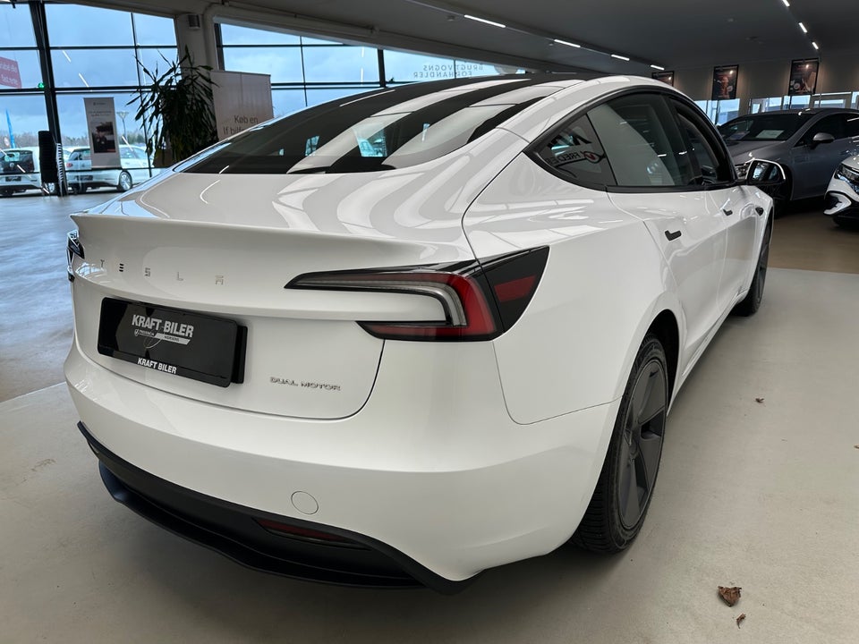 Tesla Model 3 Long Range AWD 4d