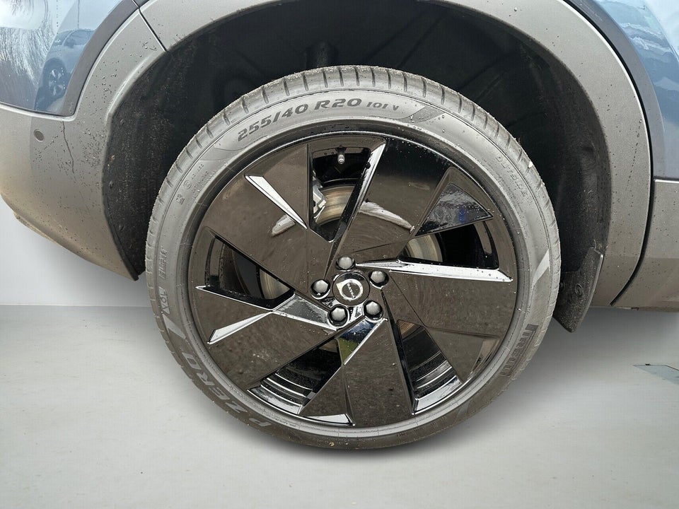 Volvo EX40 Extended Range Black Edition Excess 5d