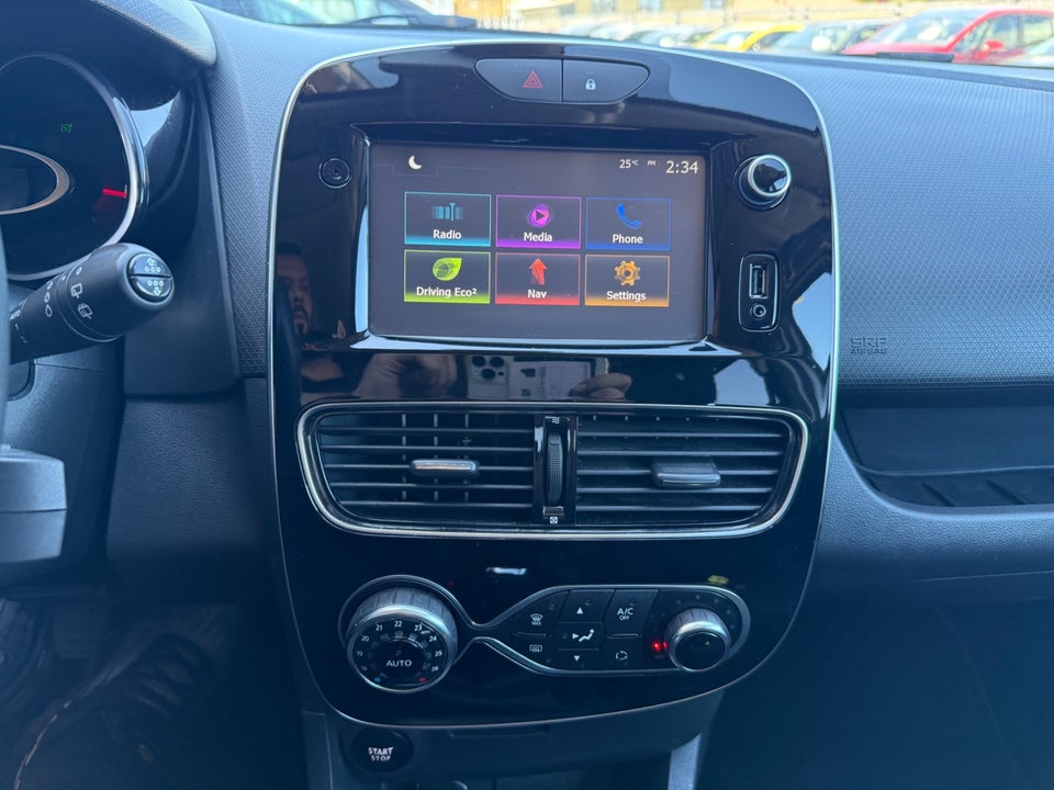 Renault Clio IV 0,9 TCe 90 Limited Sport Tourer 5d