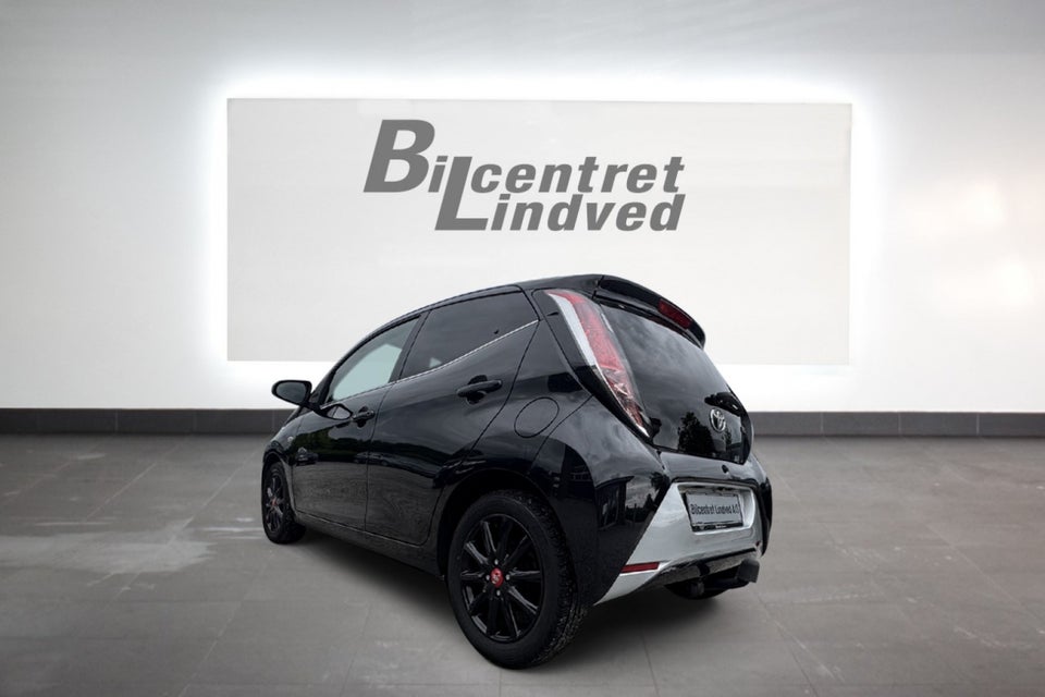 Toyota Aygo 1,0 VVT-i x-black II 5d