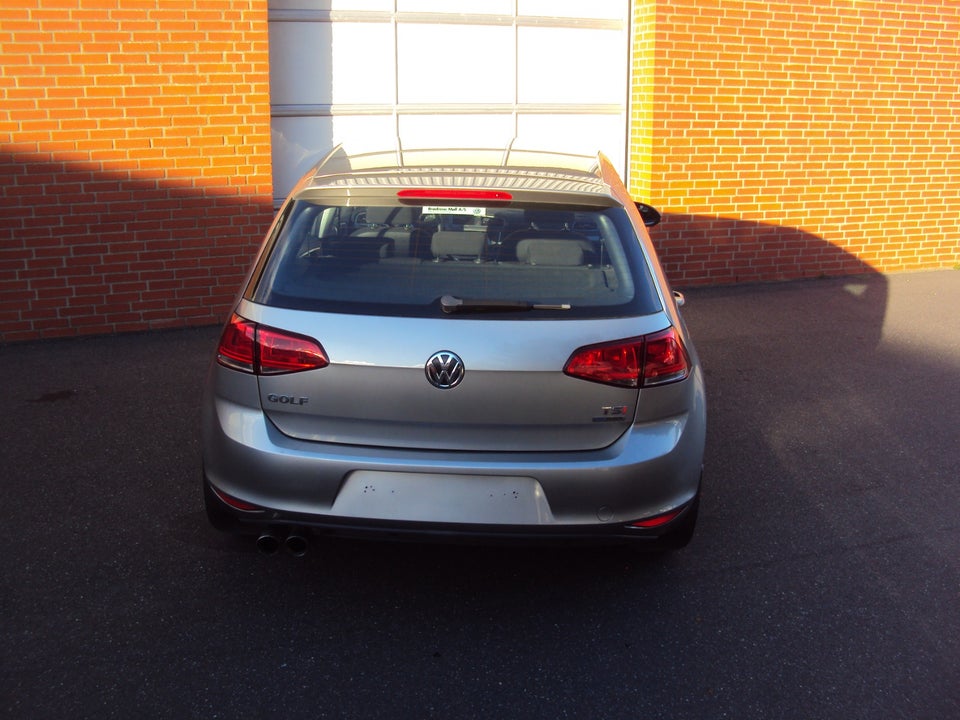 VW Golf VII 1,2 TSi 105 Trendline BMT 5d