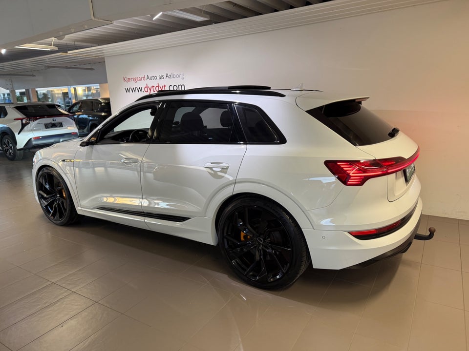 Audi e-tron 50 S-line quattro 5d