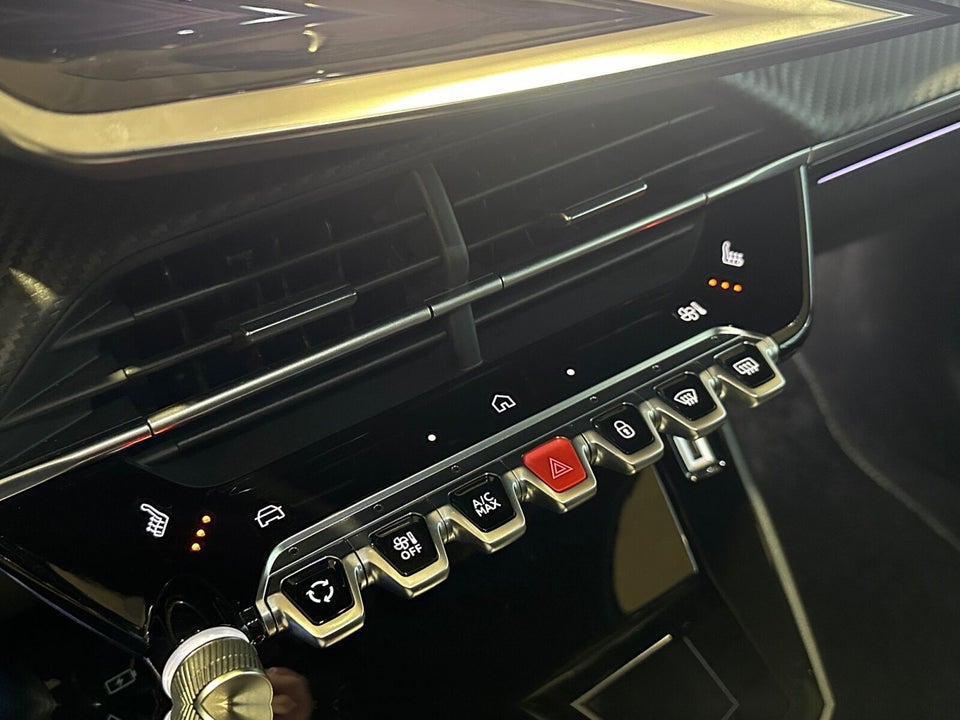 Peugeot e-208 54 GT 5d