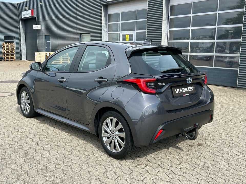 Toyota Yaris 1,5 Hybrid Active Tech e-CVT 5d