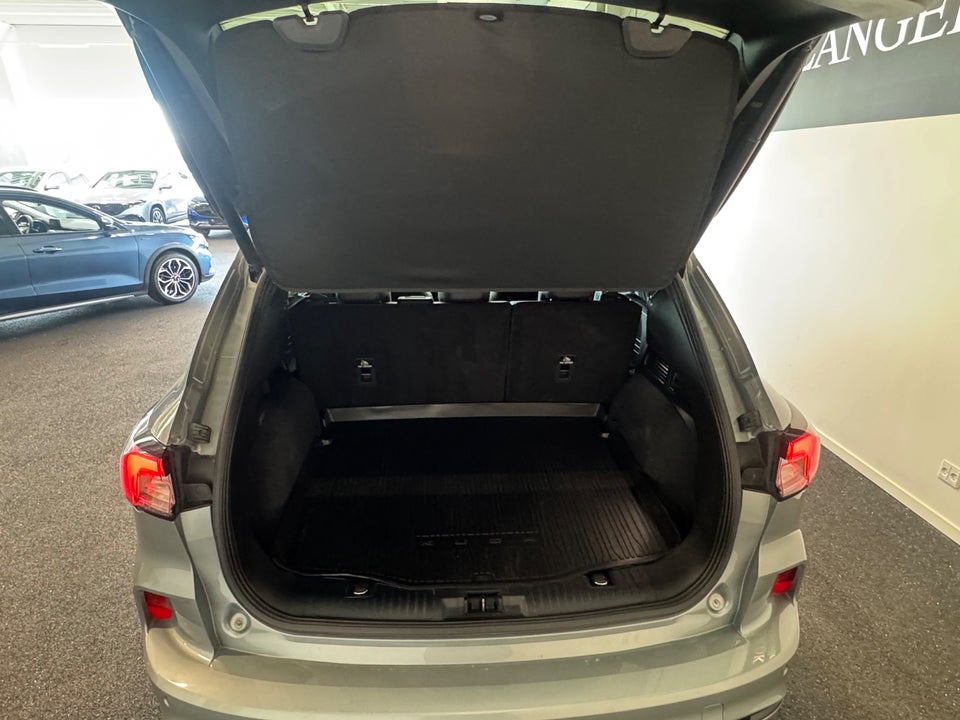 Ford Kuga 2,5 HEV ST-Line X CVT 5d