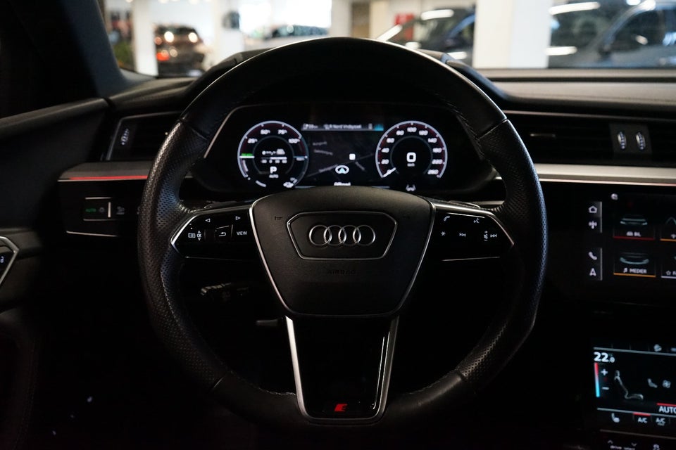 Audi e-tron 55 S-line quattro 5d