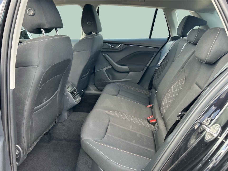 Skoda Kamiq 1,0 TSi 110 Tour de France 5d