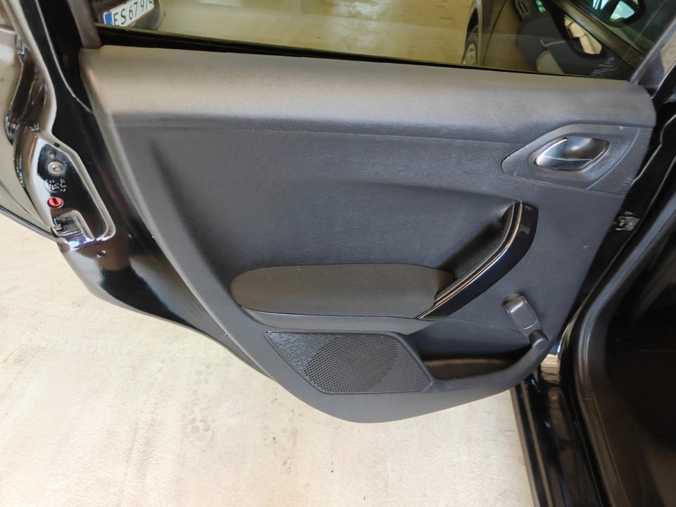 Peugeot 208 1,6 BlueHDi 100 Allure 5d