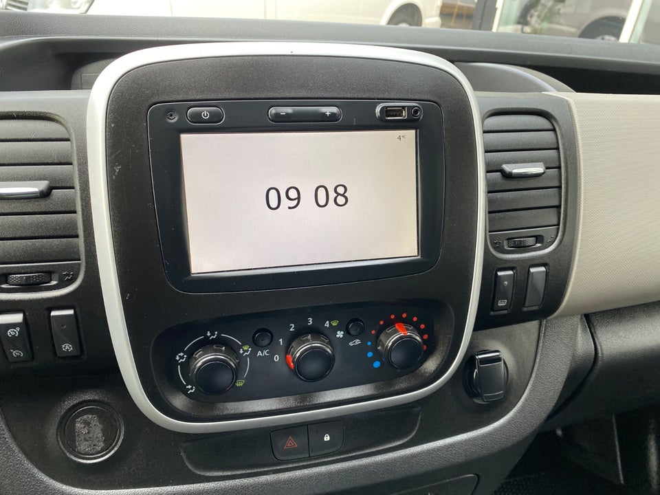 Renault Trafic T29 1,6 dCi 120 L2H1