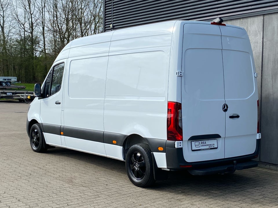 Mercedes Sprinter 215 2,0 CDi A2 Kassevogn aut. FWD
