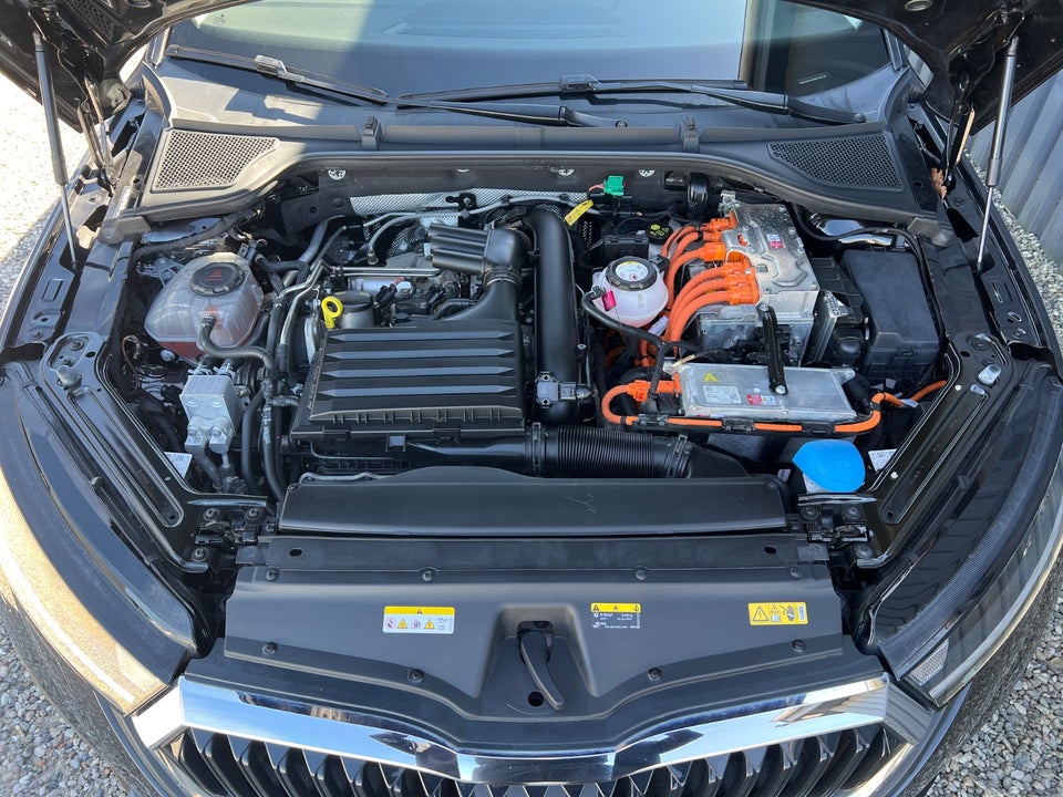 Skoda Octavia 1,4 TSi iV Plus DSG 5d