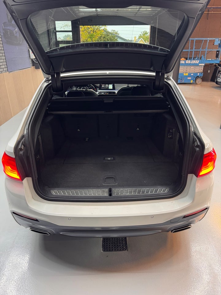 BMW 530d 3,0 Touring M-Sport aut. 5d