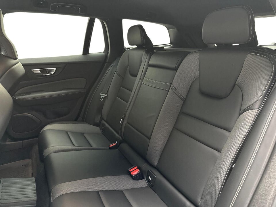 Volvo V60 2,0 T6 ReCharge R-Design aut. AWD 5d