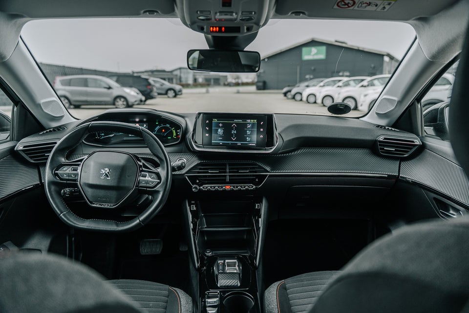 Peugeot e-208 50 Active 5d