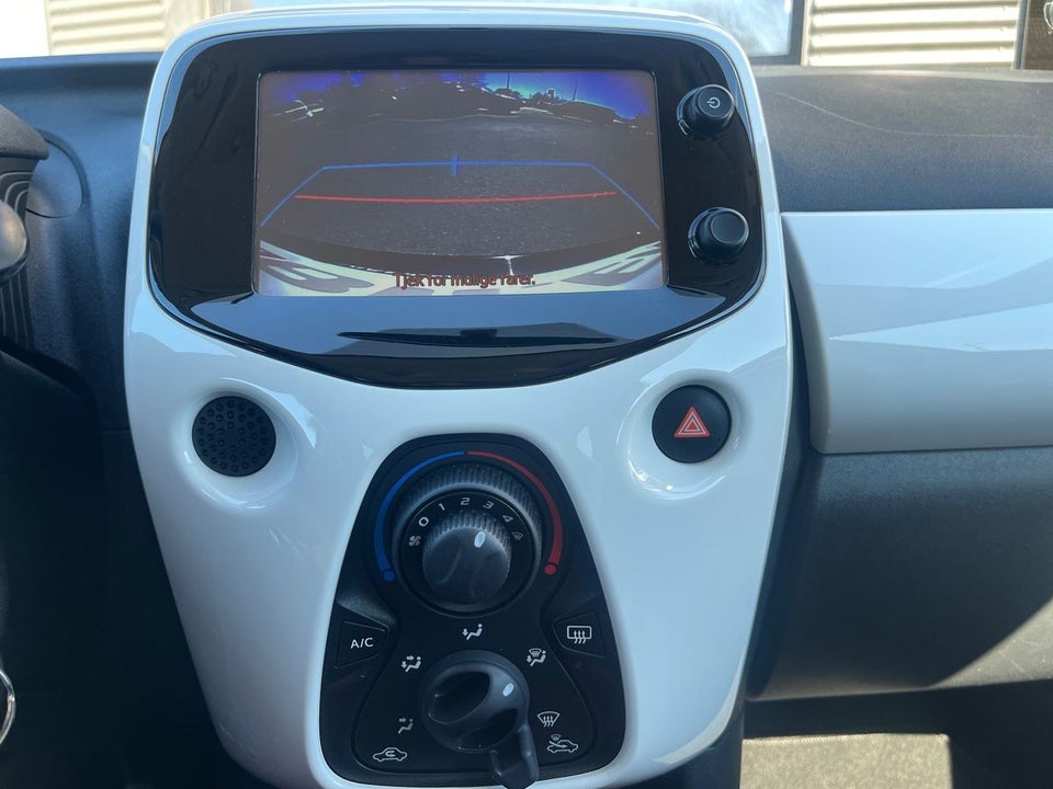 Toyota Aygo 1,0 VVT-i x-pression 5d