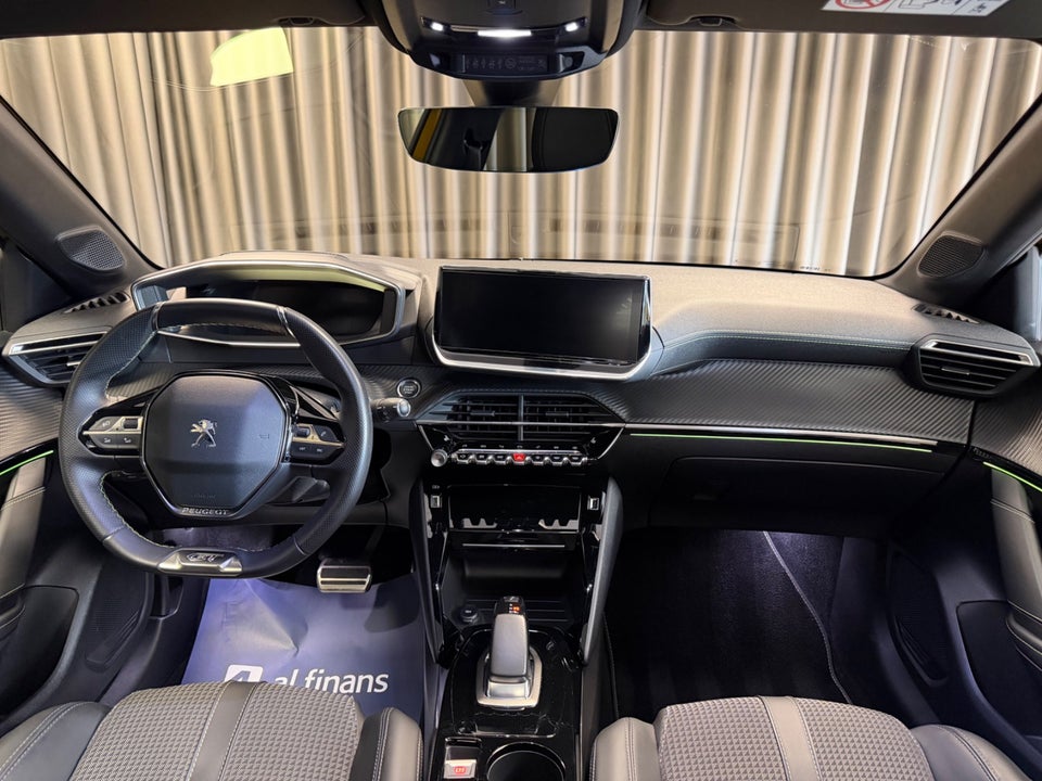 Peugeot e-208 50 GT 5d