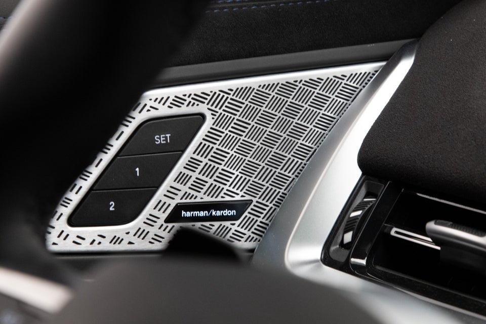 BMW iX2 eDrive20 Fully Charged M-Sport 5d