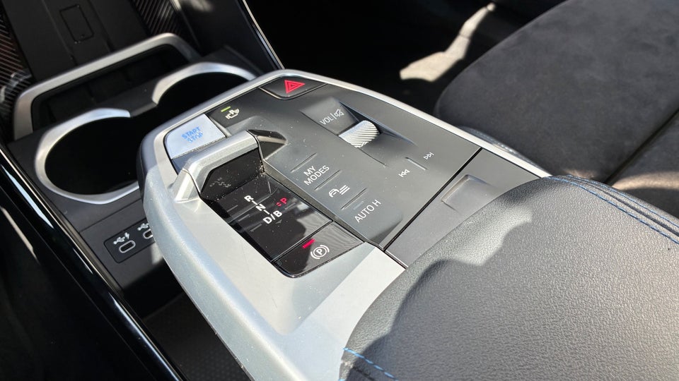 BMW iX1 eDrive20 M-Sport 5d