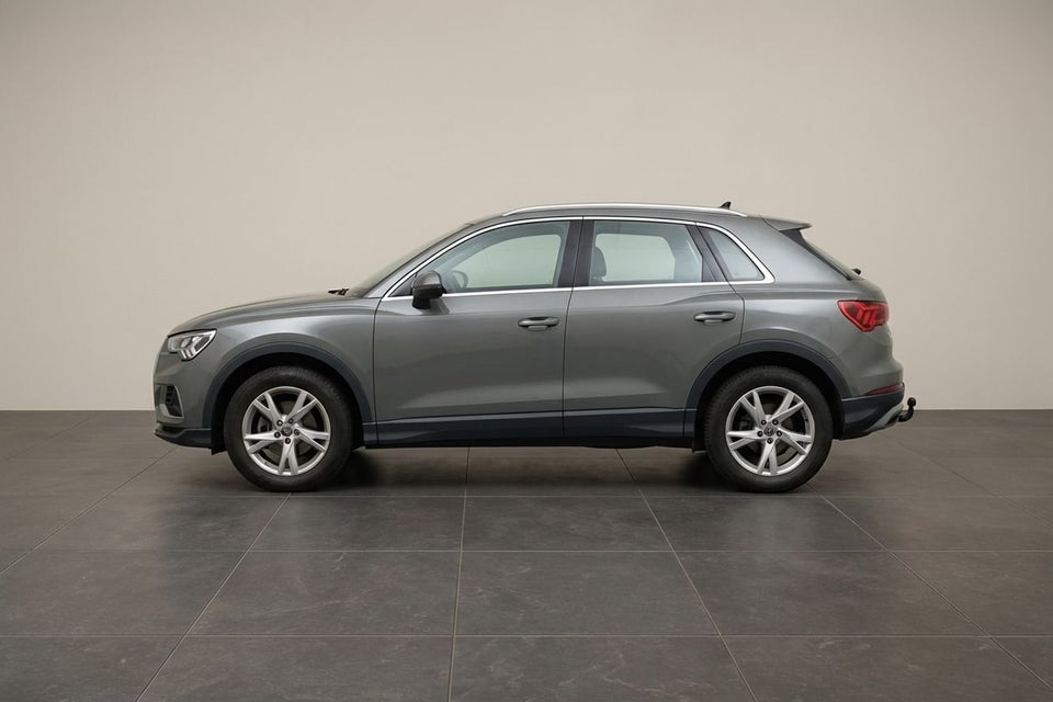 Audi Q3 45 TFSi e Attitude plus S-tr. 5d