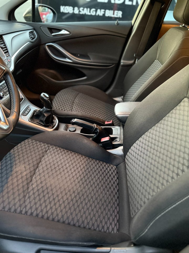 Opel Astra 1,4 T 150 Enjoy 5d