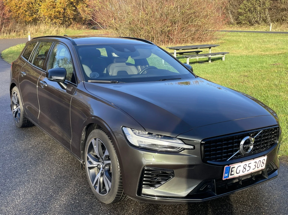 Volvo V60 2,0 T6 ReCharge R-Design aut. AWD 5d